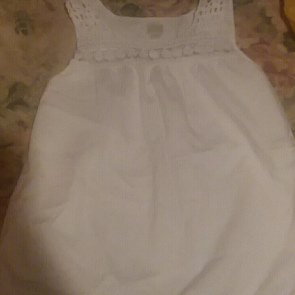 White sleeveless t-shirt with lace